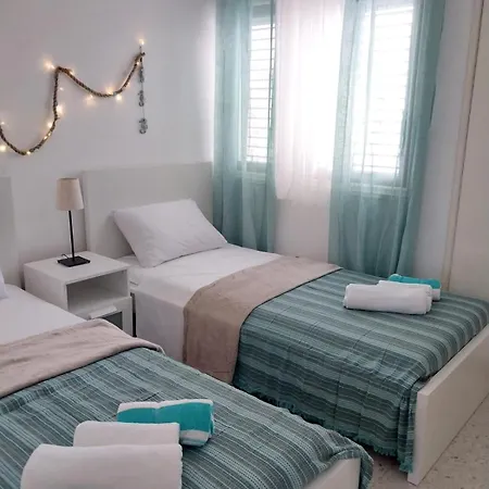 First Class To The Apartament *